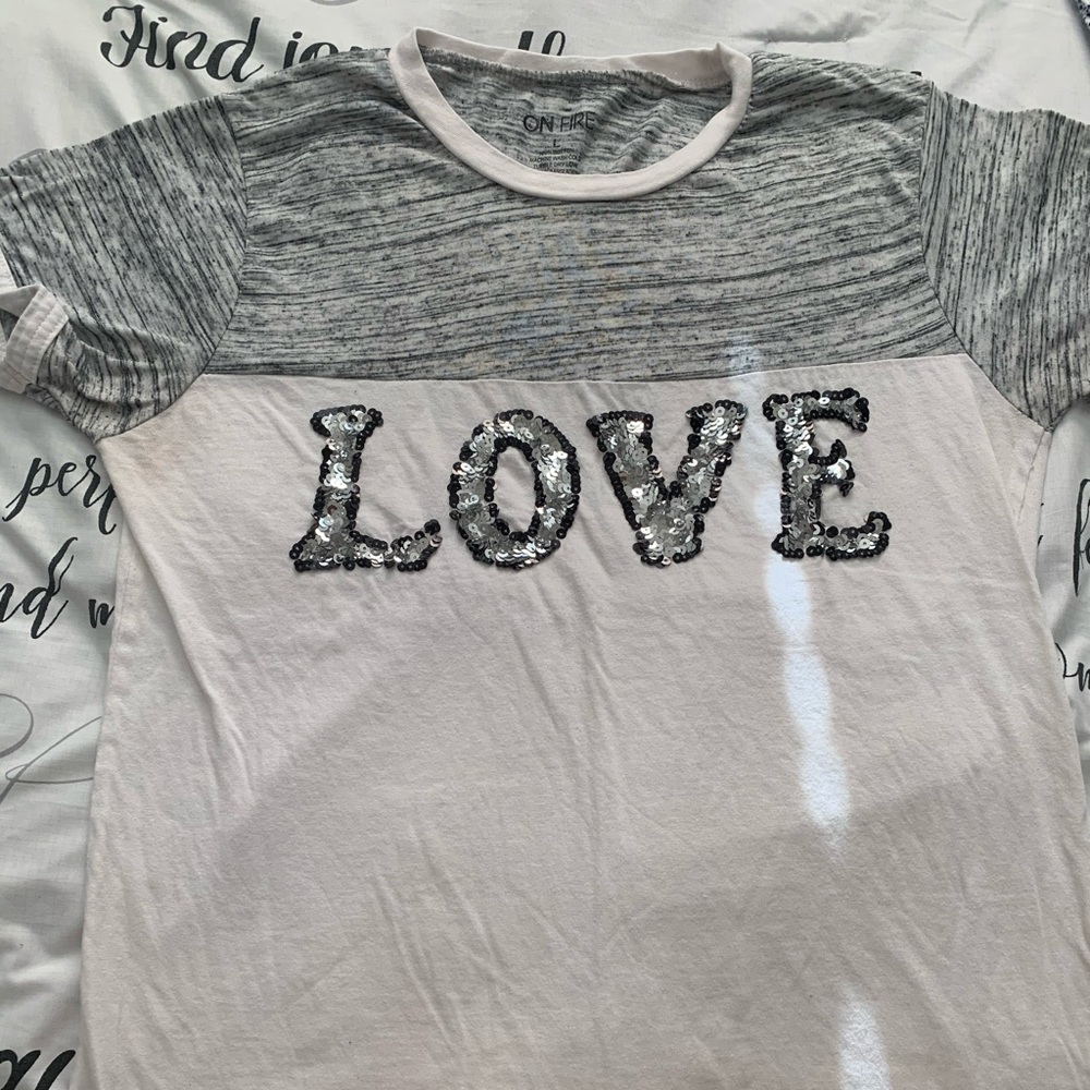 Gray and white t-shirt